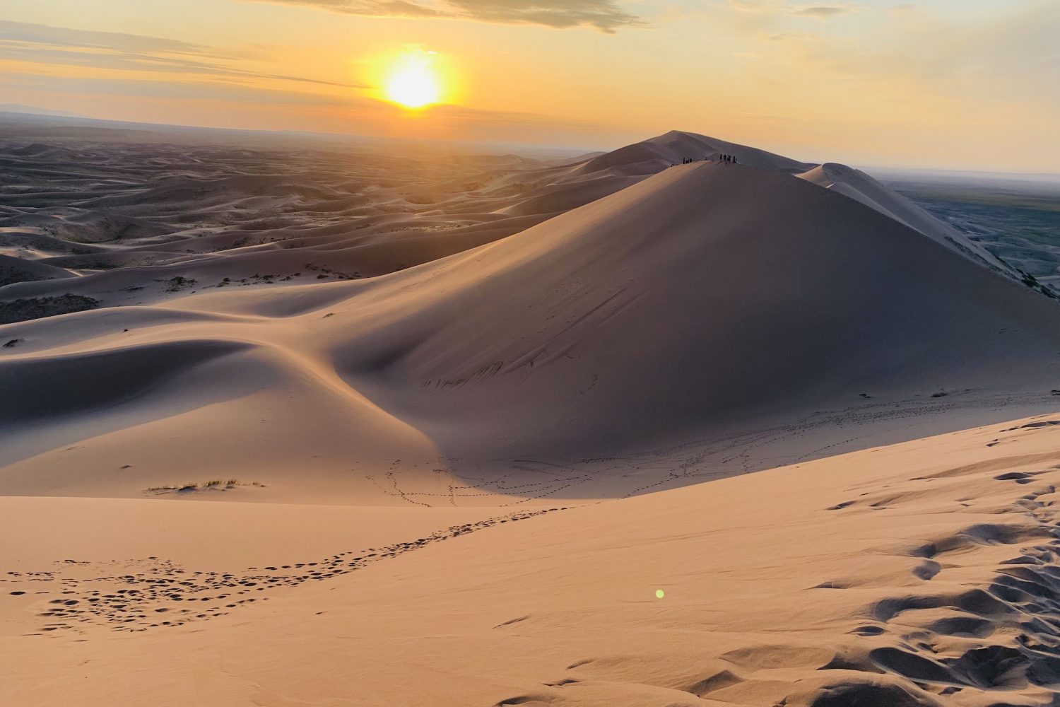 Khongor Sand